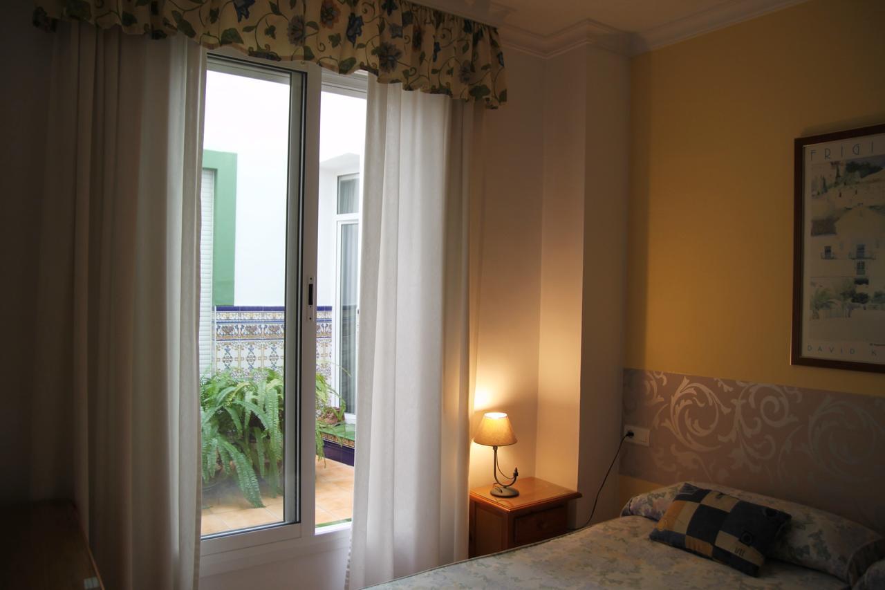 Hostal Ana - Adults Recommended نيرخا المظهر الخارجي الصورة